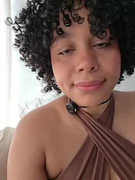 Snapshot of Electric_bae chatting on February 16, 2026, 2:13 pm Electric bae online show from February 16, 2026, 2:13 pm