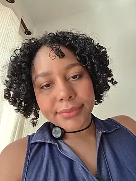 Snapshot of Electric_bae chatting on February 17, 2026, 2:13 pm Electric bae online show from February 17, 2026, 2:13 pm