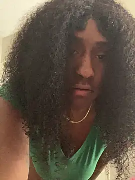 Foreignthababyy online show from November 5, 2025, 6:52 pm