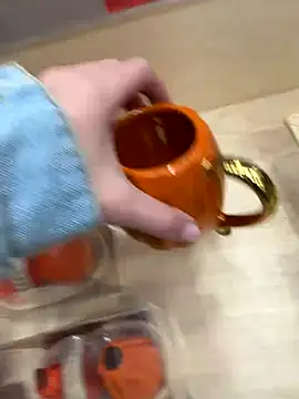 Snapshot of -AngelAri- chatting on October 28, 2025, 9:06 pm -AngelAri- online show from October 28, 2025, 9:06 pm