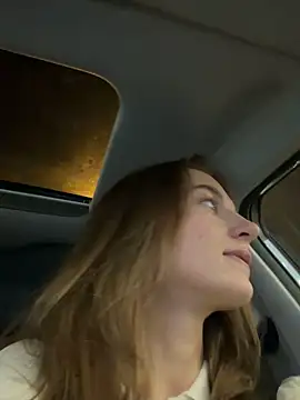 Snapshot of -AngelAri- chatting on December 1, 2025, 6:02 pm -AngelAri- online show from December 1, 2025, 6:02 pm