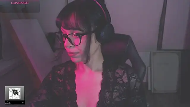 Snapshot of alien__show chatting on March 6, 2026, 7:16 am alien show online show from March 6, 2026, 7:16 am