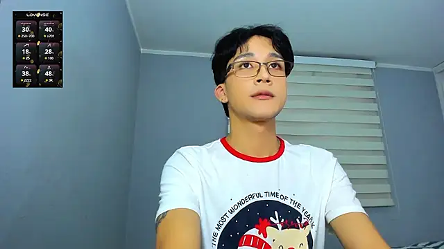 Snapshot of tom_Howard chatting on January 18, 2026, 7:01 am tom Howard online show from January 18, 2026, 7:01 am