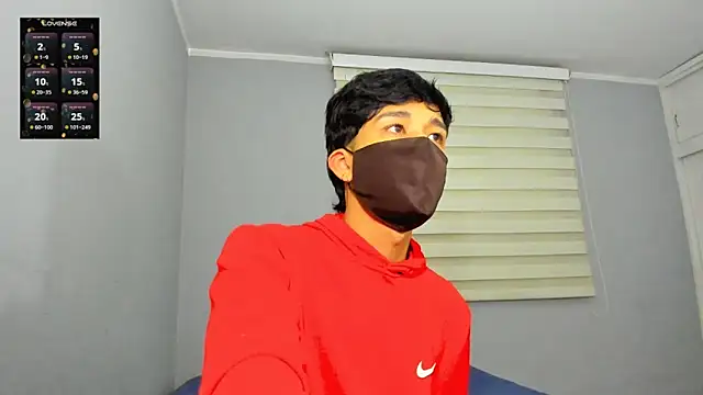 Snapshot of tom_Howard chatting on February 3, 2026, 2:53 am tom Howard online show from February 3, 2026, 2:53 am