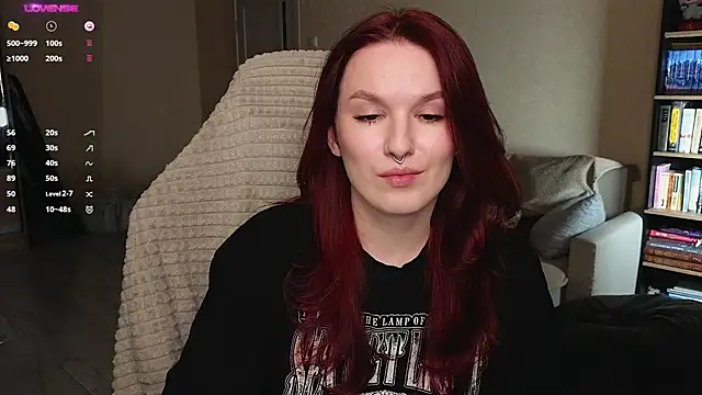 Snapshot of Val_lava chatting on January 12, 2026, 8:36 pm Val lava online show from January 12, 2026, 8:36 pm