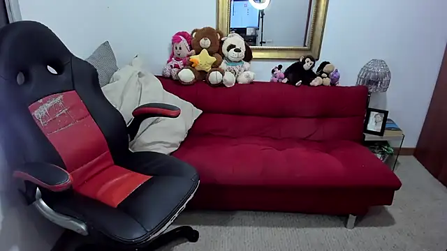 NicolettColin online show from February 19, 2025, 3:06 am