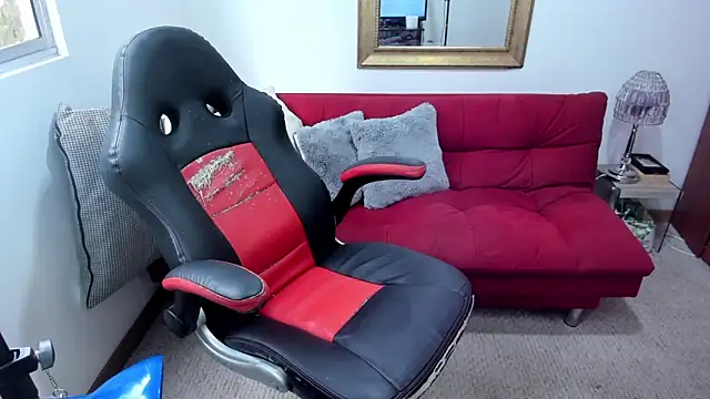 NicolettColin online show from March 18, 2025, 7:31 pm