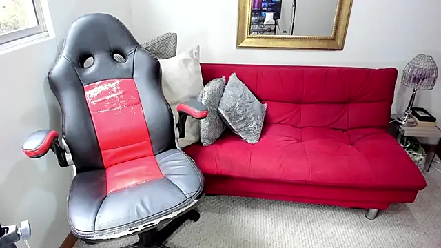 NicolettColin online show from March 20, 2025, 4:20 pm