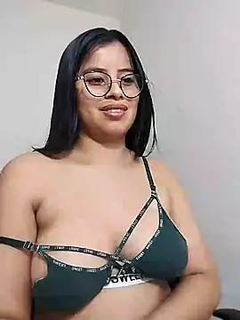 charlotte moineau online show from February 7, 2025, 2:08 am