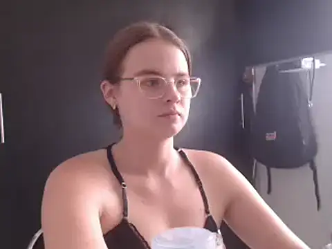 HellenMiyer1111 online show from January 28, 2025, 7:10 pm