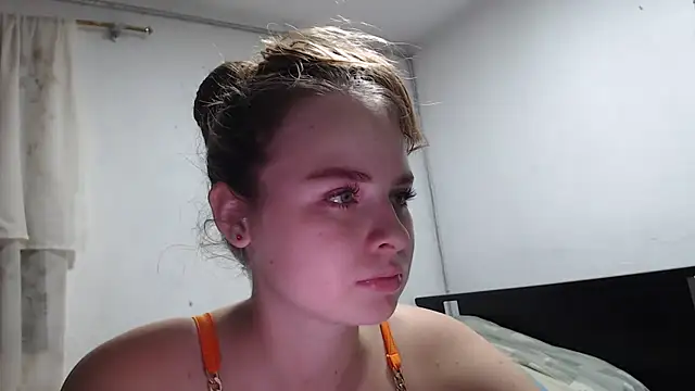 HellenMiyer1111 online show from September 15, 2025, 5:24 pm