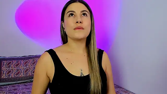 Snapshot of amelie_collins chatting on March 21, 2025, 9:01 pm amelie collins online show from March 21, 2025, 9:01 pm