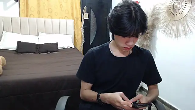 Elio-cam online show from July 23, 2026, 8:34 am