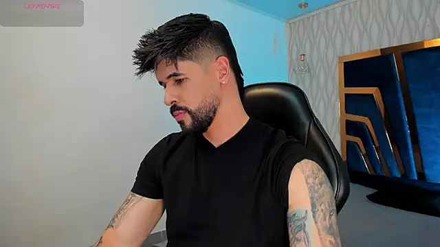 Snapshot of Petesevans chatting on November 21, 2025, 11:14 pm Petesevans online show from November 21, 2025, 11:14 pm