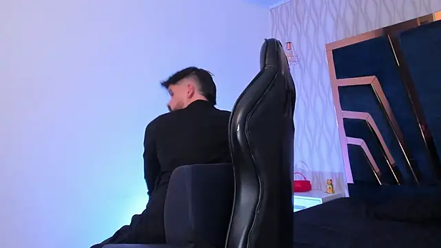 Snapshot of Petesevans chatting on January 7, 2026, 11:29 pm Petesevans online show from January 7, 2026, 11:29 pm