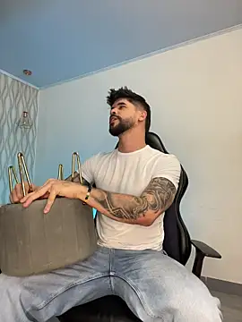 Snapshot of Petesevans chatting on January 14, 2026, 11:20 pm Petesevans online show from January 14, 2026, 11:20 pm