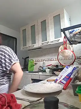 karlythothxh online show from November 2, 2025, 6:32 pm