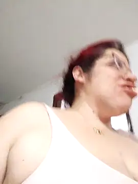 karlythothxh online show from May 11, 2026, 2:39 am