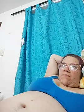 karlythothxh online show from May 20, 2026, 7:20 pm