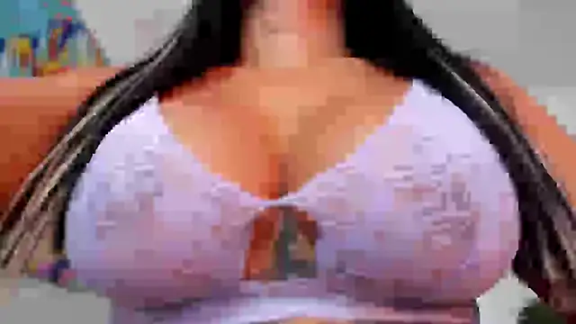 Snapshot of rosalia-04 chatting on January 10, 2025, 7:32 pm rosalia-04 online show from January 10, 2025, 7:32 pm