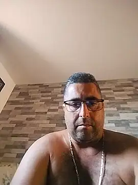 ADRIAN ADI40 online show from May 26, 2026, 1:07 pm