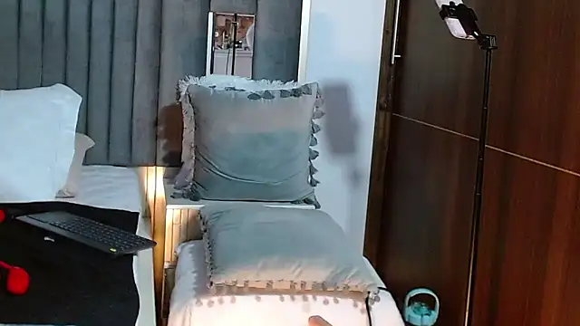 Snapshot of NatyTaylor chatting on January 30, 2025, 10:19 pm NatyTaylor online show from January 30, 2025, 10:19 pm