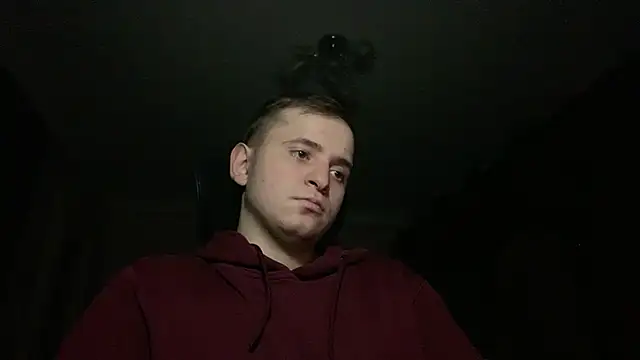 Snapshot of sweaticeboy chatting on December 6, 2024, 7:23 pm sweaticeboy online show from December 6, 2024, 7:23 pm