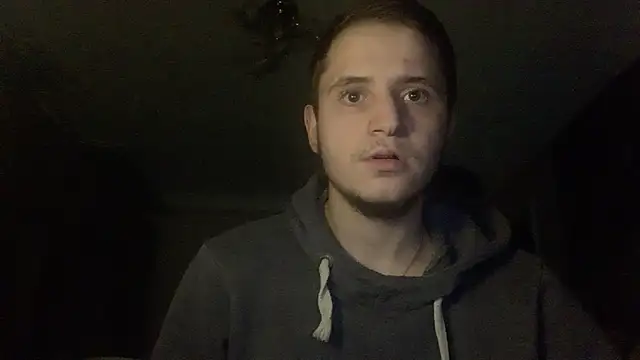 Snapshot of sweaticeboy chatting on November 7, 2025, 6:08 pm sweaticeboy online show from November 7, 2025, 6:08 pm