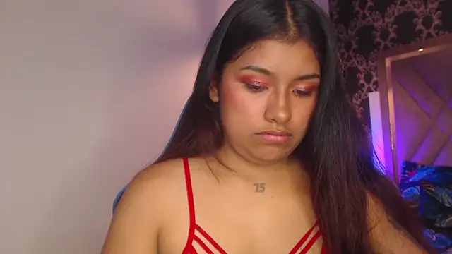 ChantalPetit online show from November 8, 2025, 3:12 pm