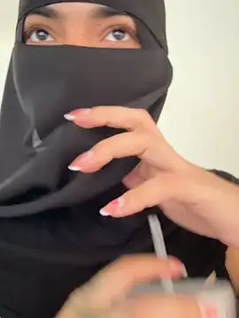 Snapshot of radiagazali chatting on November 21, 2025, 6:17 pm radiagazali online show from November 21, 2025, 6:17 pm