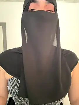 Snapshot of radiagazali chatting on December 15, 2025, 4:44 pm radiagazali online show from December 15, 2025, 4:44 pm