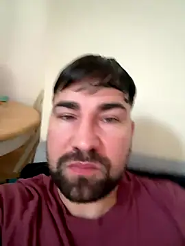 Snapshot of Miguelpm04 chatting on November 7, 2025, 10:04 am Miguelpm04 online show from November 7, 2025, 10:04 am