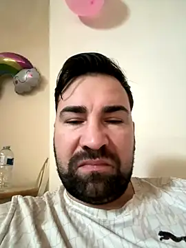 Snapshot of Miguelpm04 chatting on November 13, 2025, 8:57 am Miguelpm04 online show from November 13, 2025, 8:57 am