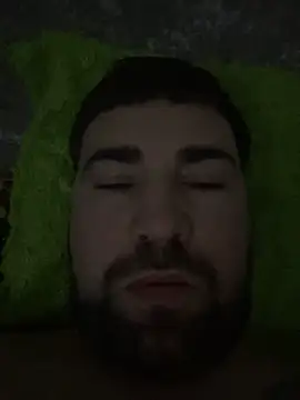 Snapshot of Miguelpm04 chatting on December 17, 2025, 11:00 pm Miguelpm04 online show from December 17, 2025, 11:00 pm