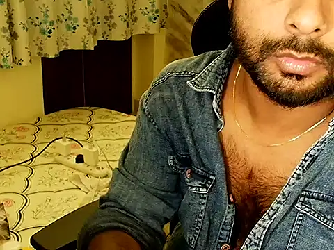 Snapshot of SHENOY3 chatting on September 18, 2025, 6:10 pm SHENOY3 online show from September 18, 2025, 6:10 pm