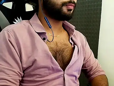 SHENOY3 online show from November 19, 2025, 4:51 pm