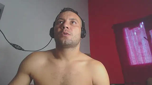 Snapshot of body_x29 chatting on January 7, 2025, 11:26 am body x29 online show from January 7, 2025, 11:26 am