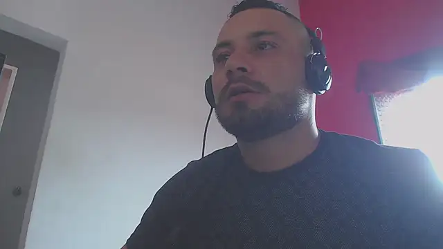 Snapshot of body_x29 chatting on March 4, 2025, 7:01 pm body x29 online show from March 4, 2025, 7:01 pm