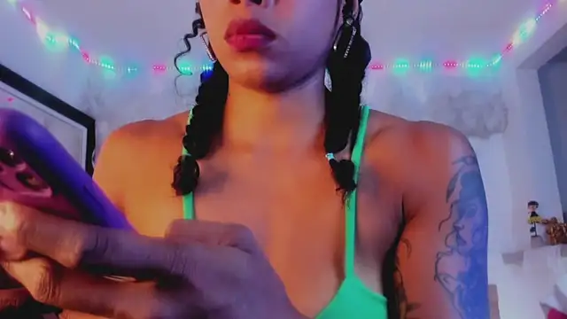 kelly thomson online show from January 26, 2025, 8:45 pm