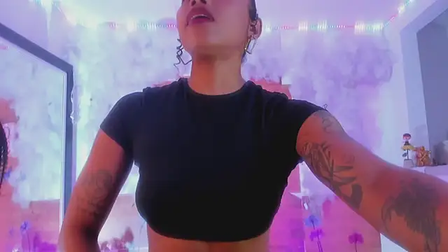 kelly thomson online show from March 4, 2025, 9:22 pm