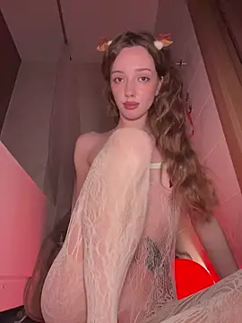 Snapshot of Weeissy chatting on December 18, 2025, 8:15 pm Weeissy online show from December 18, 2025, 8:15 pm