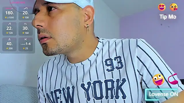 jhonyalzate2 online show from December 23, 2024, 3:50 am