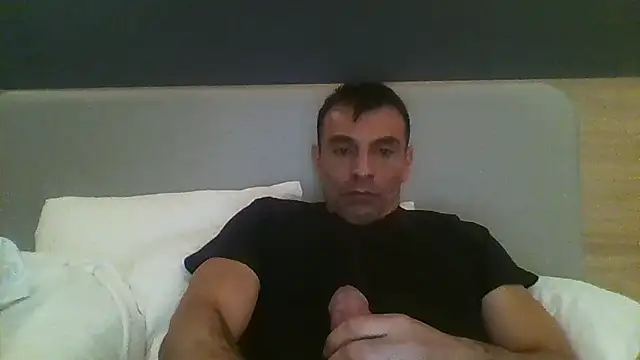 Snapshot of Hugebiglongcockcoupl chatting on December 21, 2025, 1:51 pm Hugebiglongcockcoupl online show from December 21, 2025, 1:51 pm