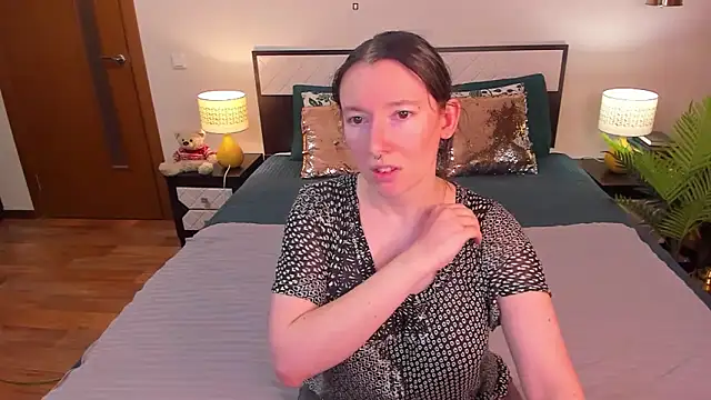 CatherineWalls online show from May 26, 2026, 3:13 am