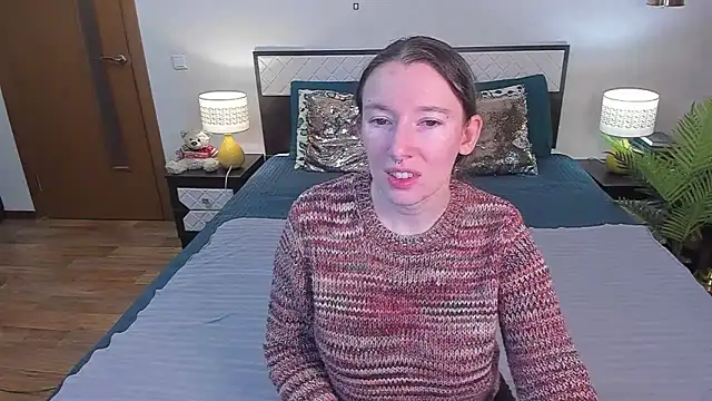 CatherineWalls online show from May 28, 2026, 5:16 am
