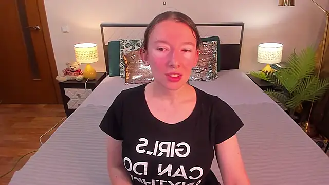 CatherineWalls online show from July 13, 2026, 3:42 am