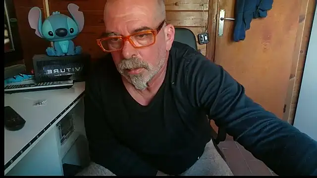 0oscar xxx online show from October 25, 2025, 12:56 pm