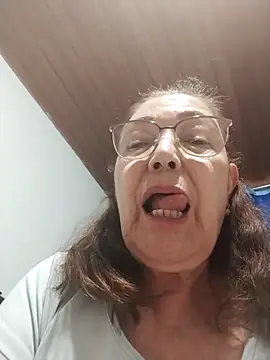 Vicky Rosse online show from April 16, 2026, 9:39 pm