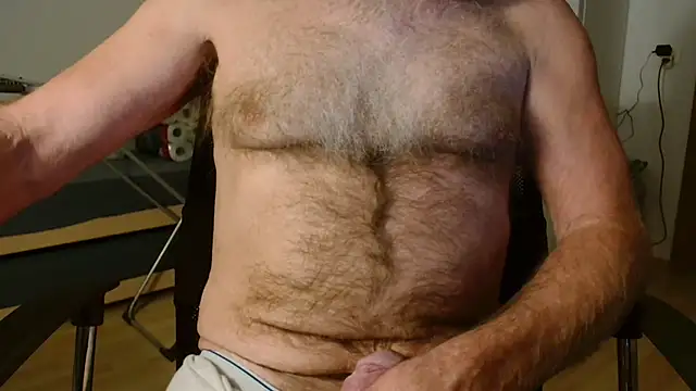 lumpi99 online show from October 17, 2025, 2:26 am