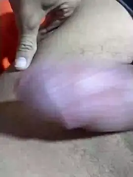 Snapshot of Lachuchaenlacara1988 chatting on December 30, 2024, 12:32 am Lachuchaenlacara1988 online show from December 30, 2024, 12:32 am